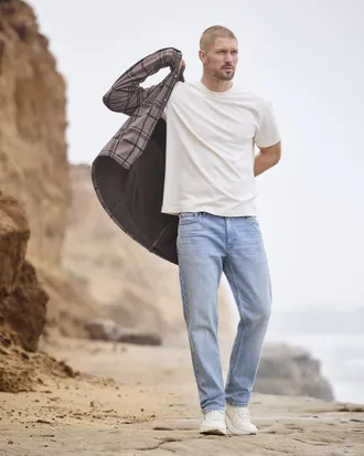 Vuori Clothing Vintage Jean Classic Fit 32 | Light Wash Denim | 28