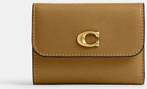 Coach Essential Card Holder Wallet
