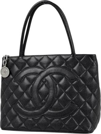 Chanel Black Grained Calfskin Tote Bag (Pre-Owned)
