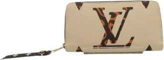 Louis Vuitton Pre-owned Clutches, female, Beige, Size: ONE SIZE Pre-owned Canvas Wallet