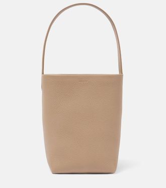 THE ROW Sharka バッグ ブラウン ★ SS25 Half Moon レザーバッグ ブラウン – The Row