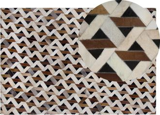 Beliani Alfombra De Cuero Marr&oacute;n Y Gris Patr&oacute;n Geom&eacute;trico 140 X 200 Cm R&uacute;stico Boho Tuglu