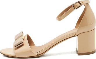 Ferragamo Sandali Gavina con cinturino alla caviglia - Toni neutri