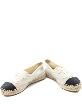 Chanel 1986-1988 logo-detail espadrilles - women - Canvas/Leather/Rubber - 35 - White