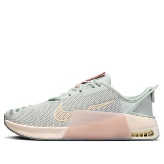 Nike (WMNS) Nike Metcon 9 EasyOn Light Silver Pale Ivory-Guava Ice DZ2540-002
