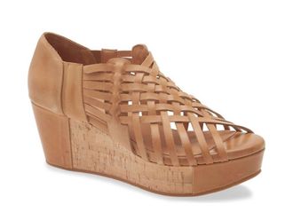 Chocolat Blu Womens Winix Wedge Sandals In Camel Leather
