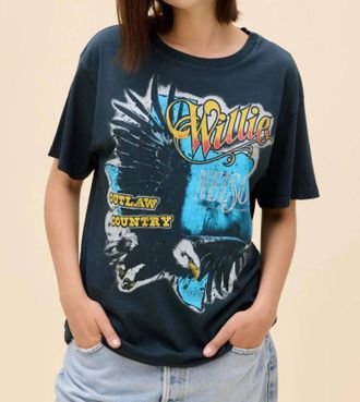 Daydreamer Willie Nelson Outlaw Country Boyfriend Tee In Vintage Black