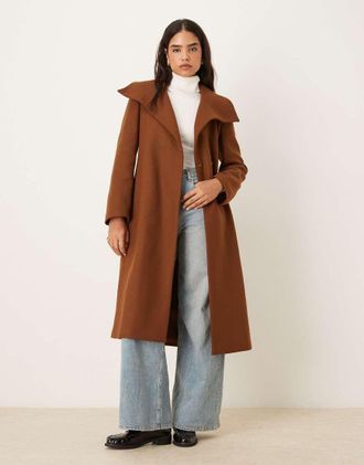 Mango Cappotto sartoriale in misto lana marrone con colletto oversize