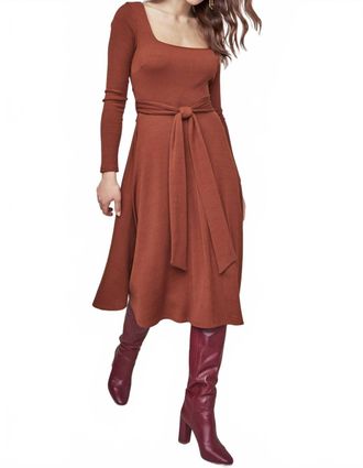 Astr Sinclair Dress In Warm Nutmeg