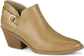 BareTraps Duala Block Heel Ankle Bootie in Camel at Nordstrom, Size 8.5