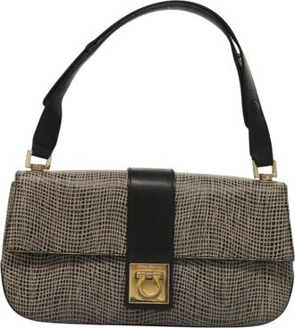 Ferragamo Gancini Shoulder Bag Leather Leather Shoulder Bag Bag (Pre-Owned)