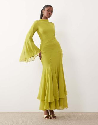 Asos Vestito lungo accollato a maniche lunghe verde oliva con godet con volant e maniche svasate