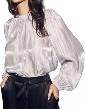 Bella Dahl Elastic Liquid Shirred Top In White Shimmer