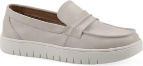 White Mountain Nocci Recovery Loafer in Eggshell/Burnish/Smooth at Nordstrom Rack, Size 9.5