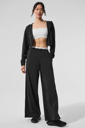 Alo | Breezy Wide Leg Pants (Long) in Black, Size: Medium