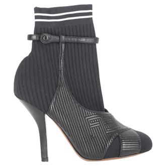 Fendi Fendi gestreepte enkellaarsjes met sokmodel in zwart leer