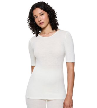 Triumph T-Shirt TRIUMPH Beauty Layers SSL Top Wool, Damen, Gr. L, weiss (ecru wei&szlig;), Single Jersey, Obermaterial: 100% Wolle, h&uuml;ftlang, Rundhals, Shirts T-Shi
