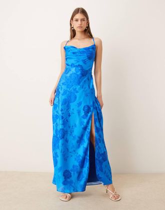 Hope & Ivy Vestito lungo con spalline sottili in raso blu a fiori