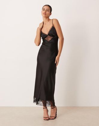 Gina Tricot Gina Tricot - Vestito lungo in pizzo e raso nero