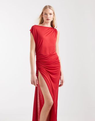 Weekday Vestito lungo trasparente rosso con cuciture raccolte e spacchi laterali
