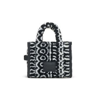 Marc Jacobs The Monogram Teddy Medium Tote Bag Black >