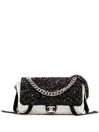 Chanel 2017-2018 Bicolor Tweed and Nylon Astronaut Essentials Flap satchel - women - Fabric/Nylon - One Size - Black