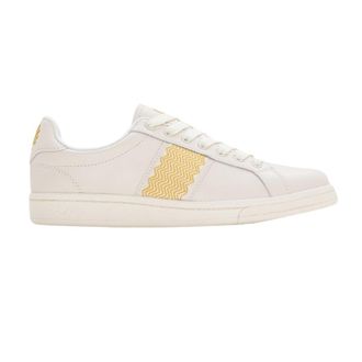 Fred Perry B721 Sneakers Met Leren Banddetails In Ecru