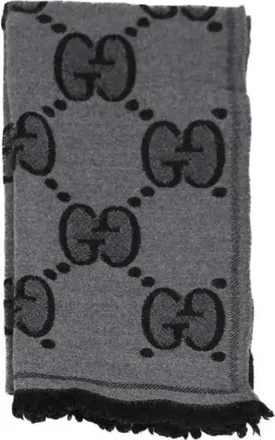 Gucci Pre-owned Scarves, male, Gray, Size: ONE SIZE Pre-owned Foulard en jacquard de laine et soie GG