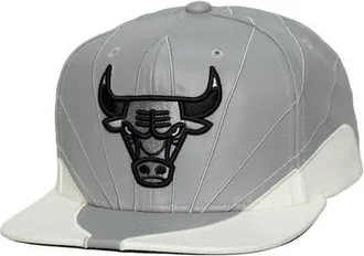 Mitchell & Ness Gray/White Chicago Bulls Day 12 Two-Tone Faux Leather Snapback Hat at Nordstrom