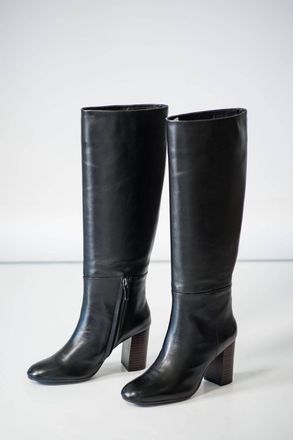 Lola Cruz Womens Manon Block Heel Boots In Black