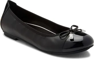 Vionic Womens Minna Ballet Flat In Black