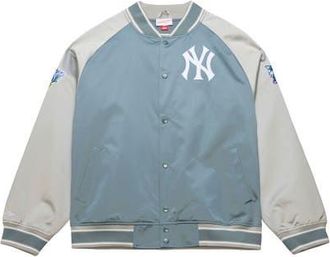 Mitchell & Ness Mens Mitchell & Ness Gray New York Yankees Thunderstorm Head Coach Lightweight Satin Full-Snap Jacket at Nordstrom, Size X-Large