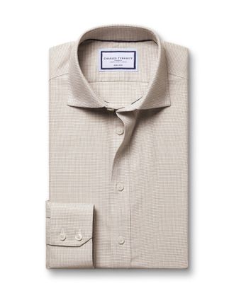 CHARLES TYRWHITT Cutaway Collar Non-Iron Stretch Kensington Weave Cotton Formal Shirt - Stone Single Cuff Size Large by Charles Tyrwhitt