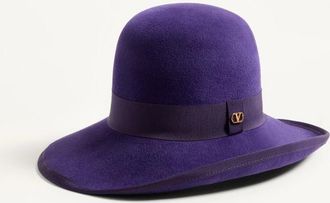 Valentino Garavani Cappello Vlogo Signature In Tessuto Lapin Donna VIOLA 55