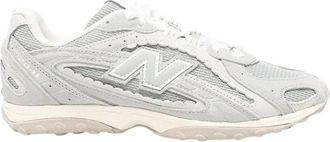 New Balance 204L Sneakers - Dames - Hardloopschoenen - Beige - 34 1/2 EU - Su&egrave;de - Fitness