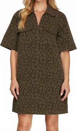 She + Sky Short Sleeve Woven Washed Animal Print Dress In Olive