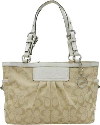 Coach Pre-owned Tote Bags, female, Beige, Size: ONE SIZE Pre-owned Signature Tote Bag