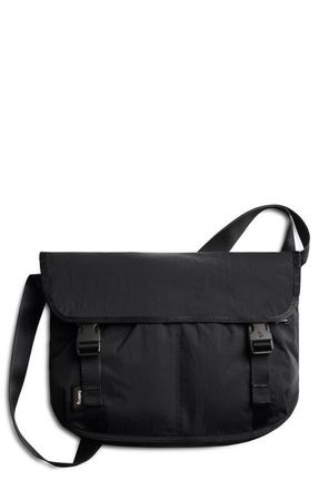 Bellroy Cinch Messenger Bag in Black at Nordstrom