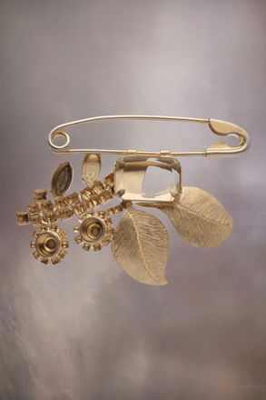 Maison Margiela Gold Fibres Womens Broch