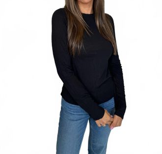 Bella Dahl Long Sleeve Crew Neck Tee In Black