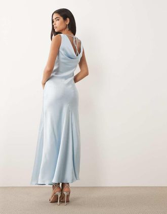 Vila Vestito lungo in raso azzurro allacciato al collo con scollo ad anello-Blu
