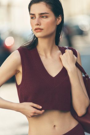 Alo | Supernatural Sweater Tank Top in Burgundy Red, Size: Medium