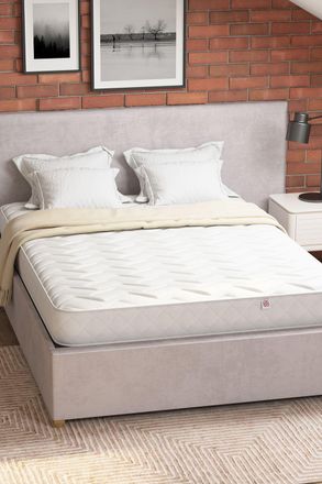 Aspire Home Accents Essentials Pro Hybrid Mattress in White | Size: Small Double