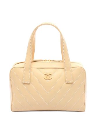 Chanel 2004-2005 stitch chevron tote bag - women - Calf Leather - One Size - Neutrals