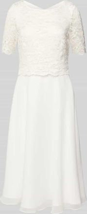 Vera Mont Cocktailkleid mit Spitze und Rundhalsausschnitt in Offwhite, Gr&ouml;&szlig;e 36