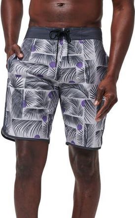 Travis Mathew Island Hopper Board Shorts in Heather Grey Pinstripe at Nordstrom Rack, Size 42