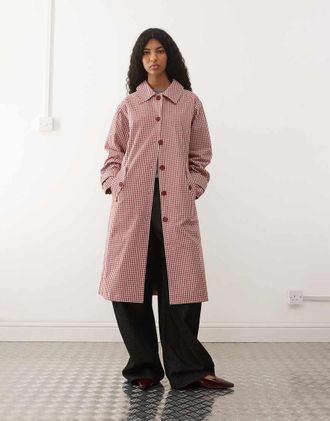 Reclaimed Vintage Trench rosso a quadretti