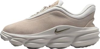 Nike 24.7 Slip-On Stacked Foam Leren Sneakers - Dames - Sport - Beige - Maat: 36 1/2 EU Leer