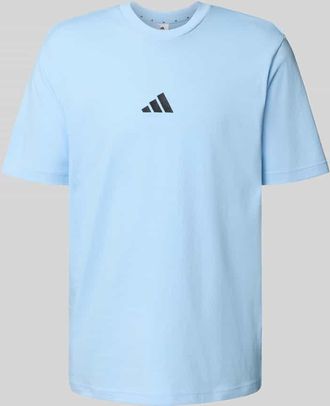 adidas T-Shirt mit Label-Stitching und Rundhalsausschnitt in Bleu, Größe XS