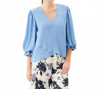 Karen Kane Layered Sleeve Asymmetric Top In Chambray